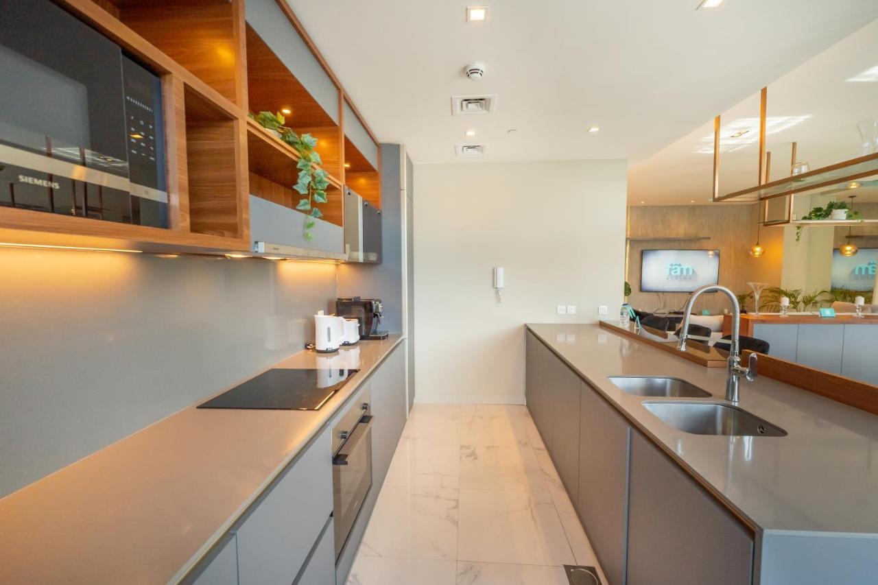 Daire Fam Living - Walk - Luxe Interiors Dubai