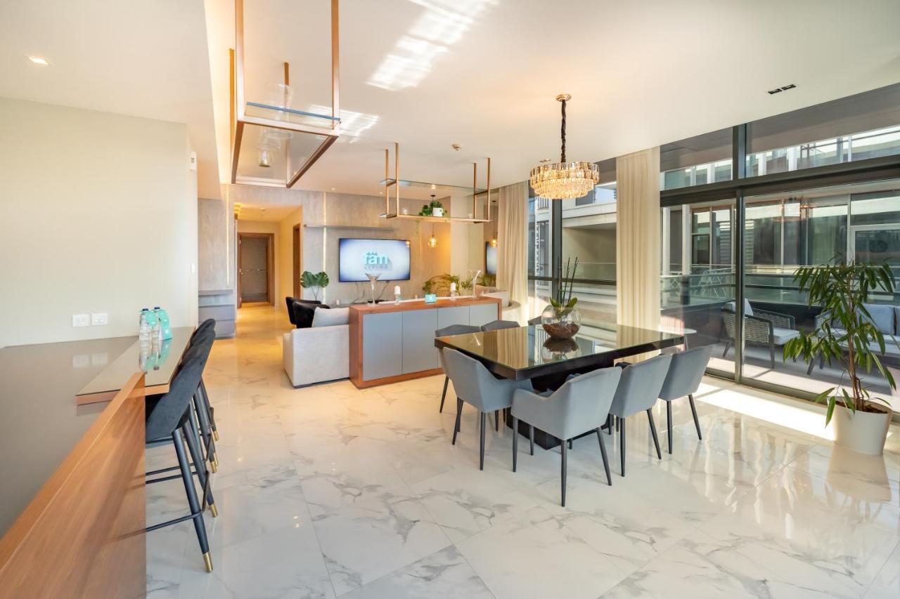 Daire Fam Living - Walk - Luxe Interiors Dubai