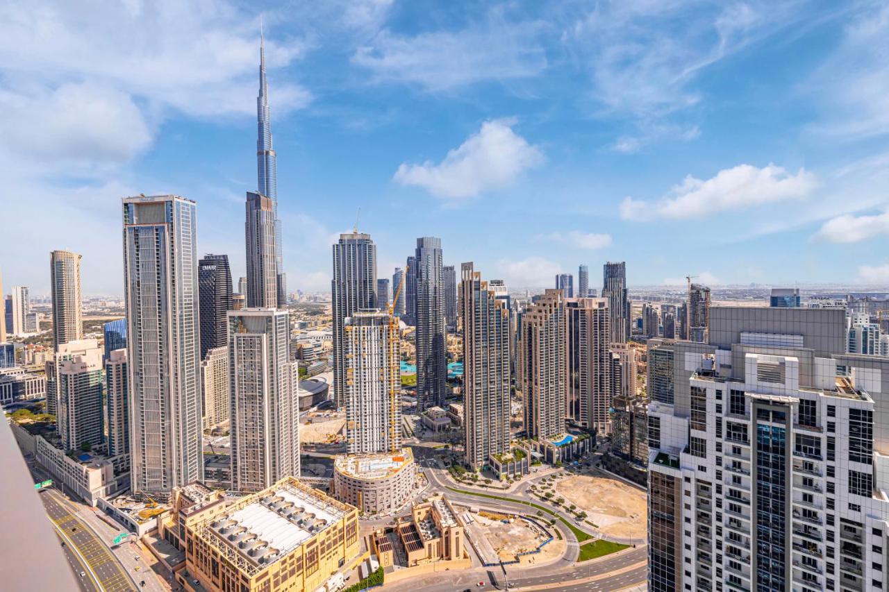Daire Daniels Burj Khalifa View 2br In Paramount Midtown *