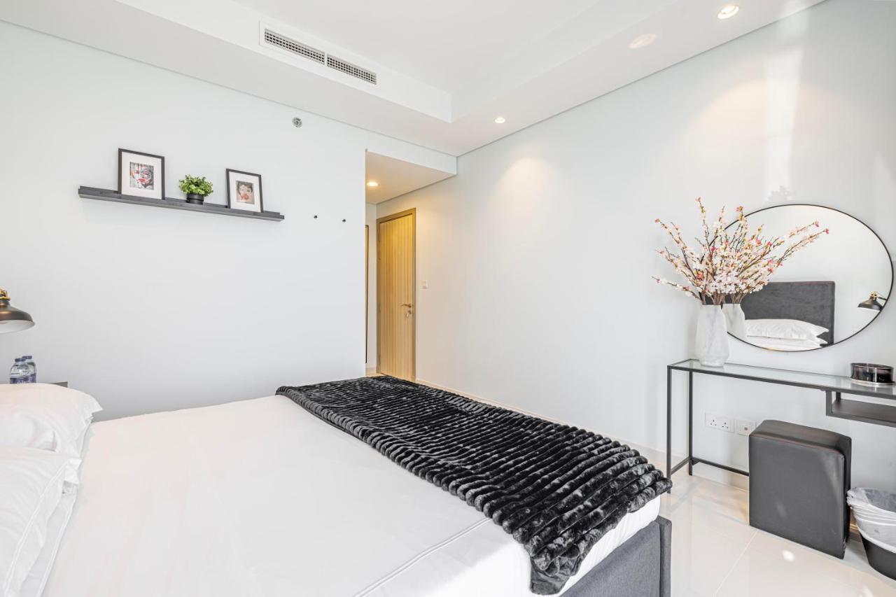 Daire Daniels Burj Khalifa View 2br In Paramount Midtown