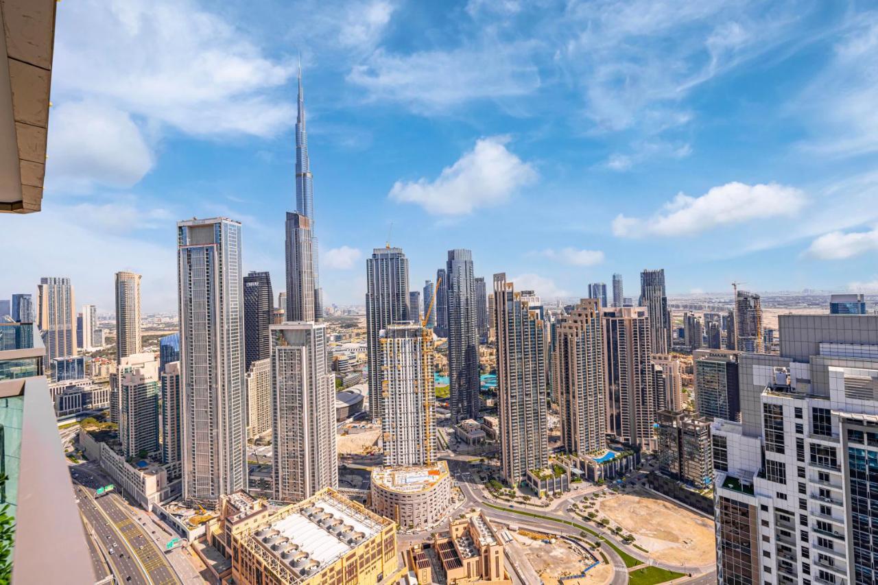 Daire Daniels Burj Khalifa View 2br In Paramount Midtown *