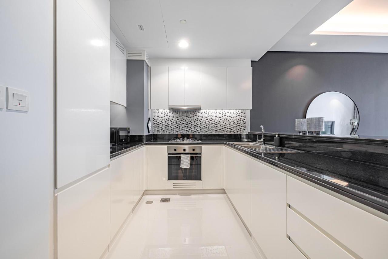 Daniels Burj Khalifa View 2br In Paramount Midtown Daire *