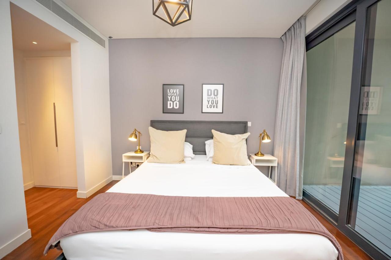Fam Living Walk - Opposite Walk Mall - 2a *