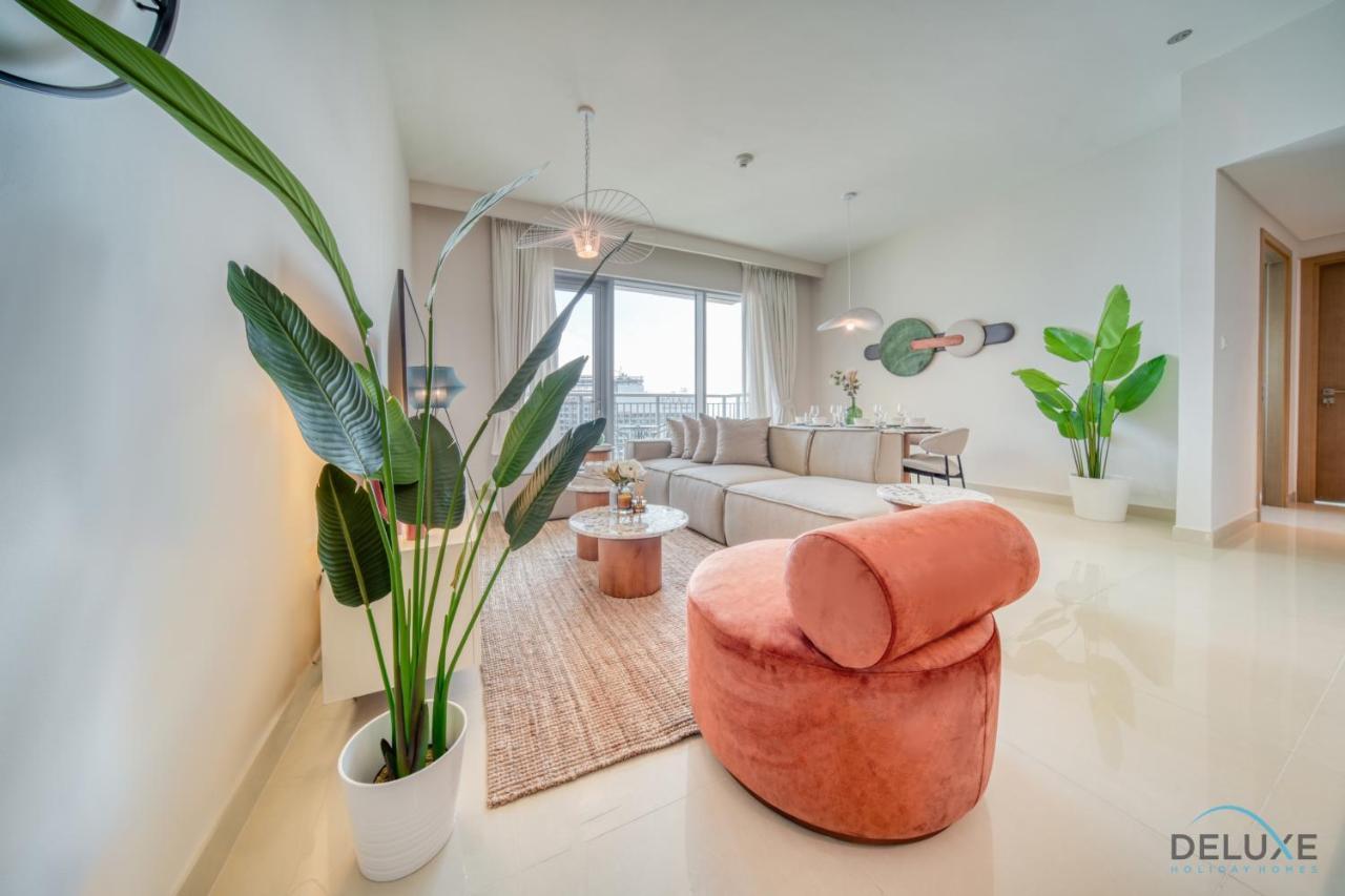 Elegant 3br With Assistant At Harbour Views Tower 1 By Deluxe Homes Dubai