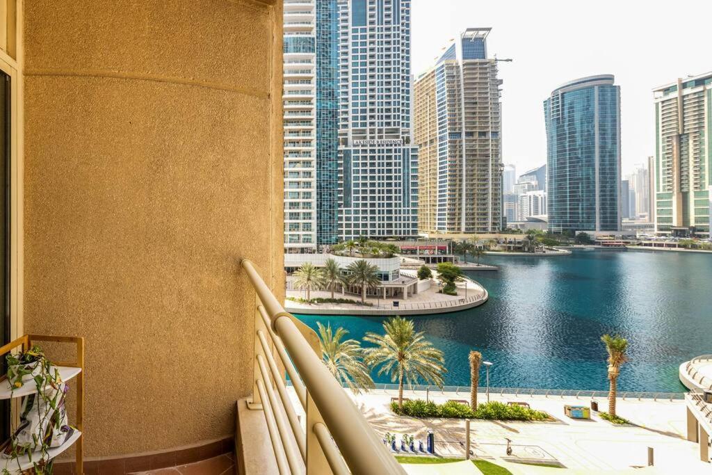 Bright And Spacious 2 Bedrooms With Views In Jlt Near Marina And Jbr Apartment Dubai