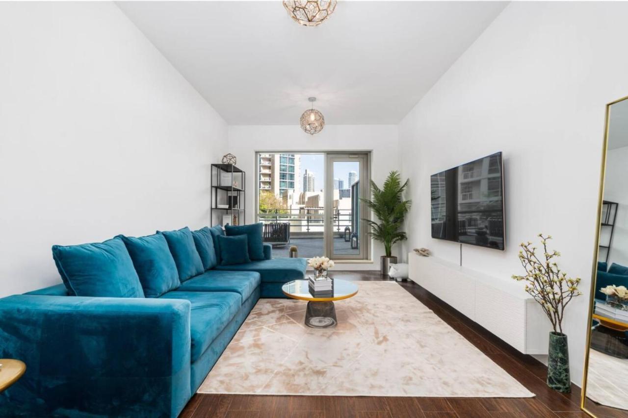 Stylish And 1 Bd In Downtown *