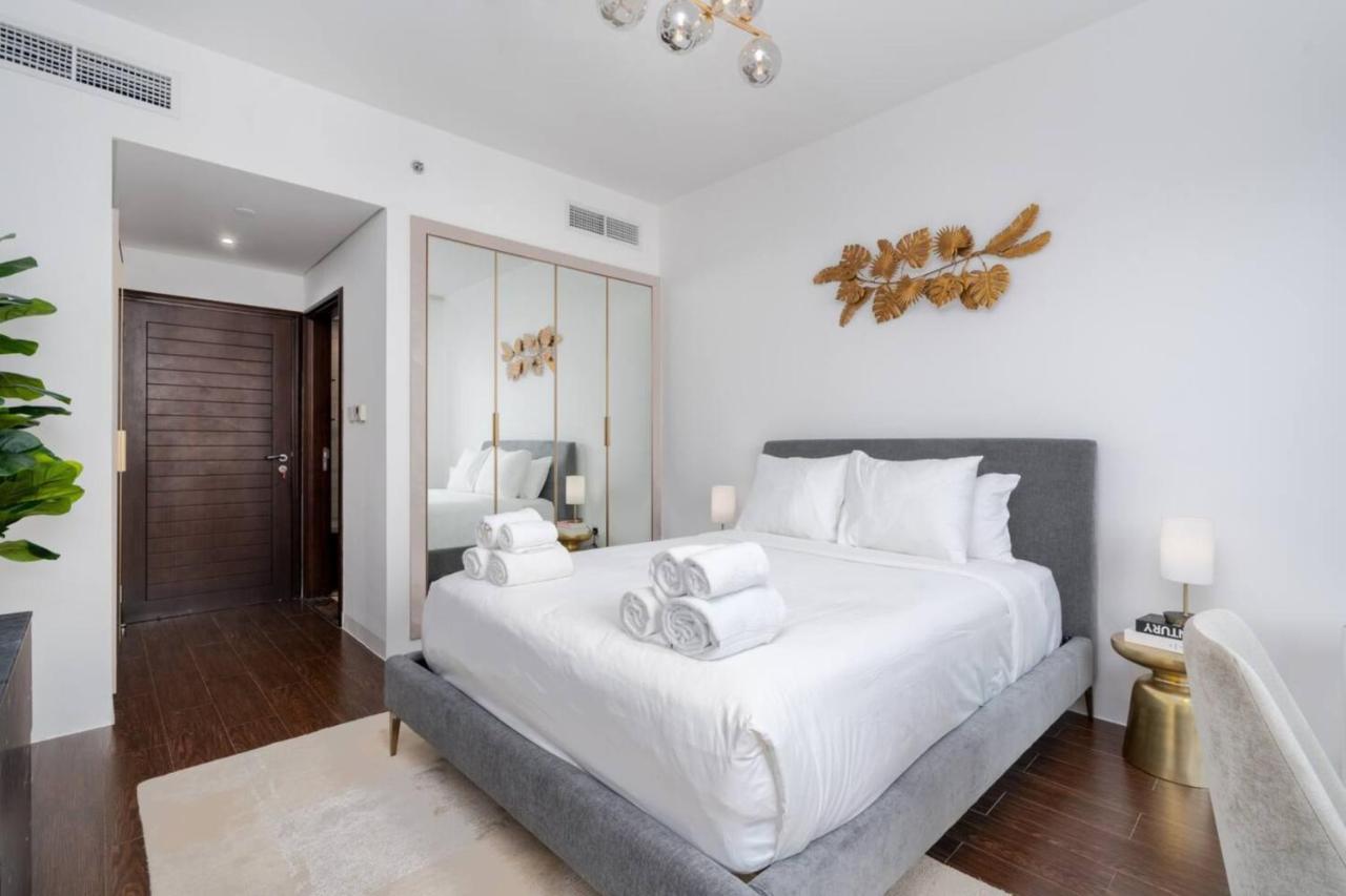 Stylish And 1 Bd In Downtown Apartment *