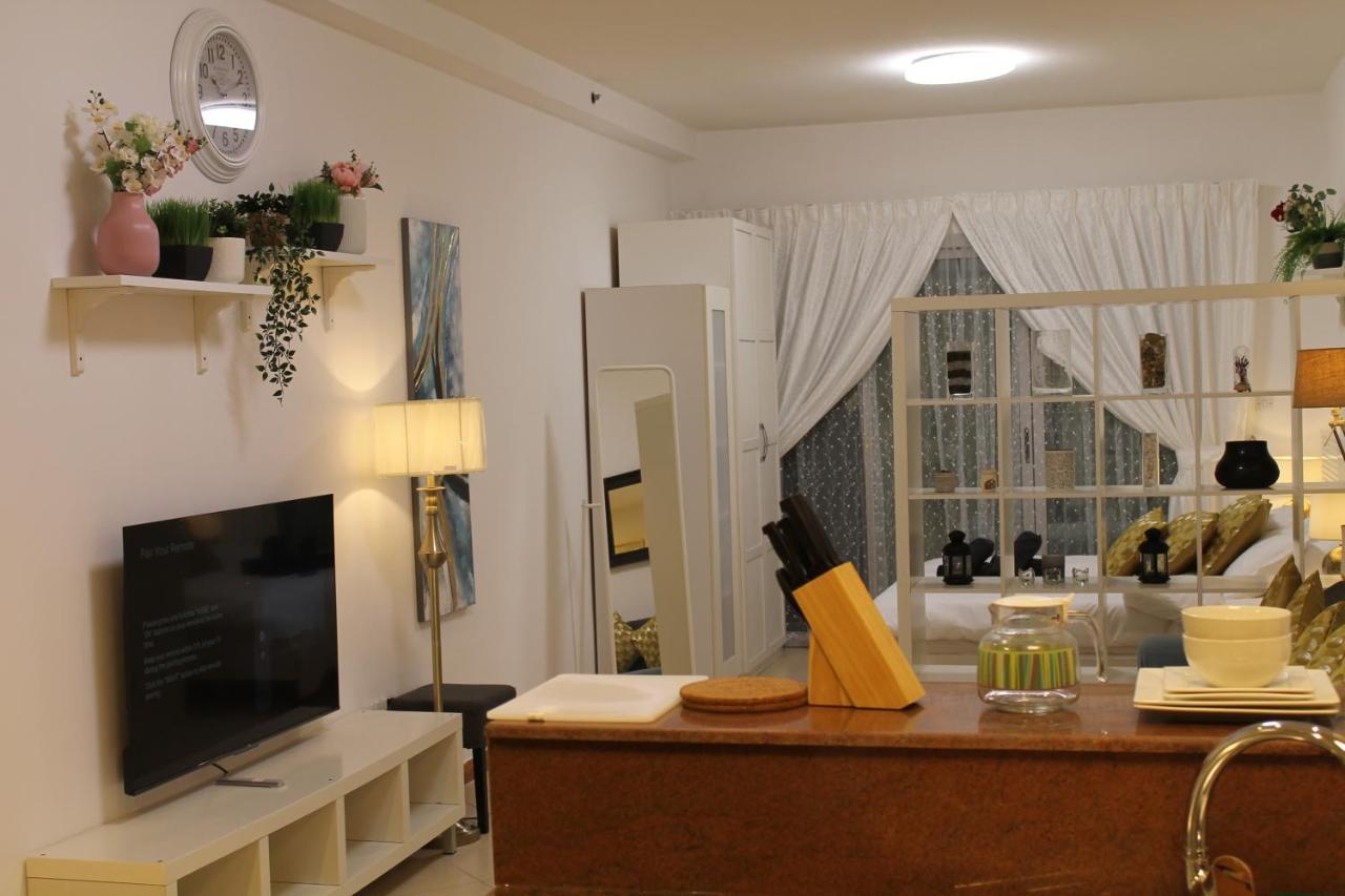 Spacious In Marina Close To Metro And *