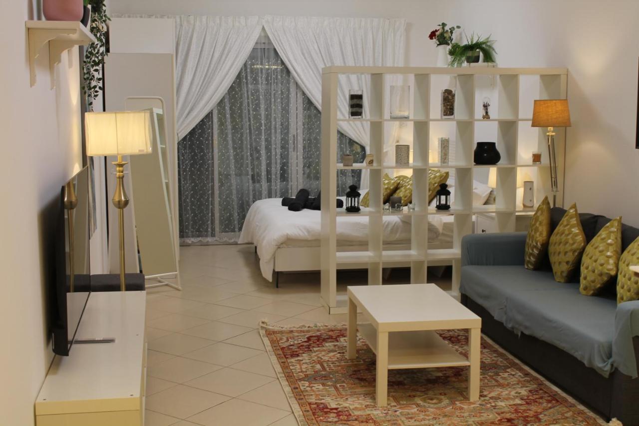 Spacious In Marina Close To Metro And *