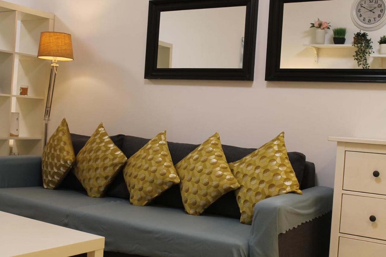 Apartment Spacious In Marina Close To Metro And
