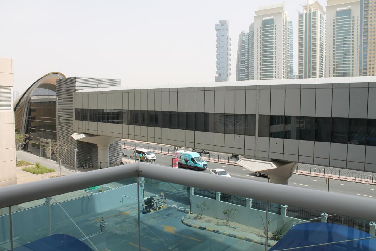 Spacious In Marina Close To Metro And * Dubai