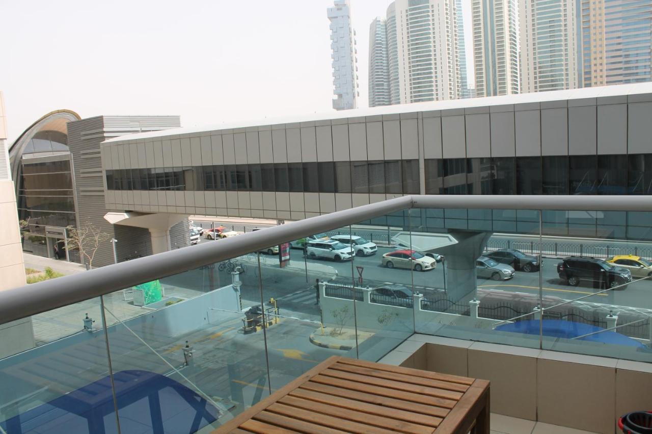 Spacious In Marina Close To Metro And Dubai