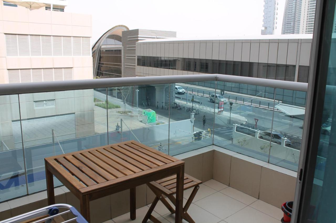 Spacious In Marina Close To Metro And Apartment *