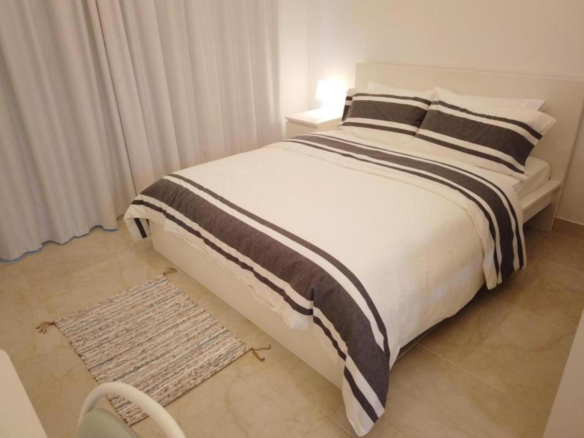Super Oyo 741 Lakeside 917 Apartment *