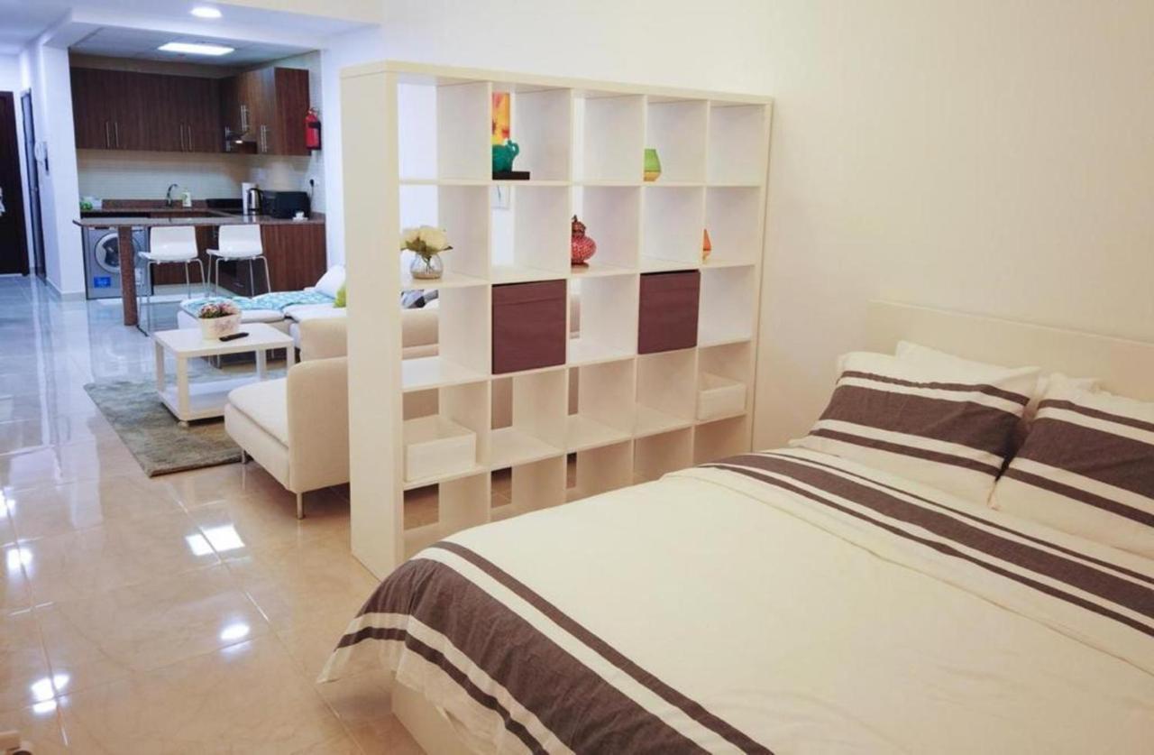 Super Oyo 741 Lakeside 917 Apartment Dubai