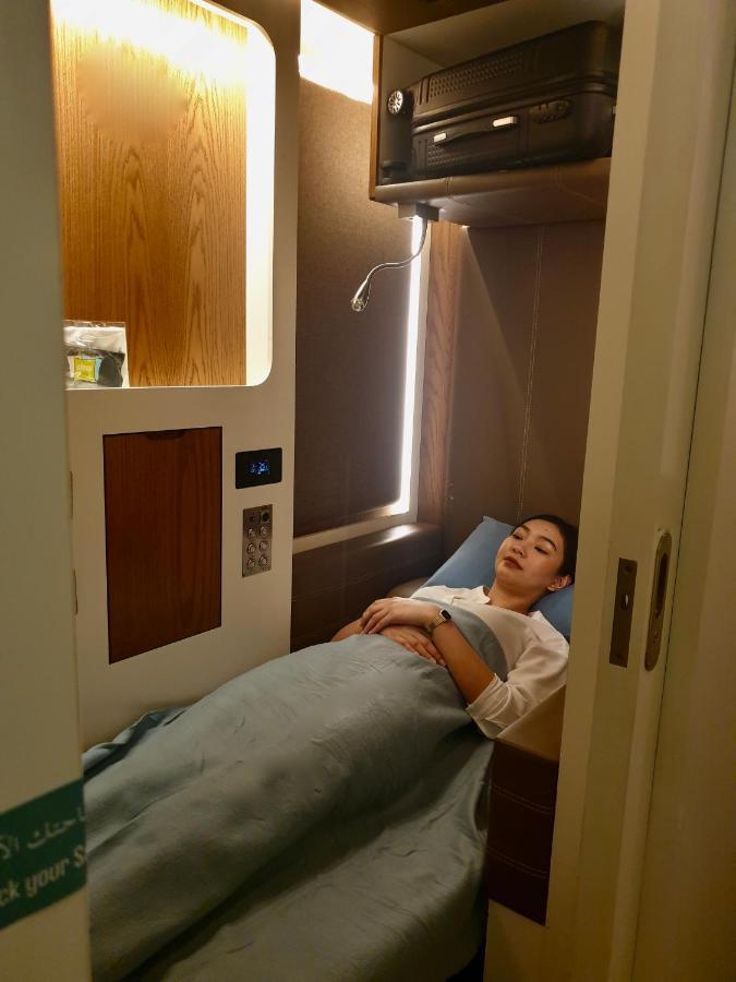 Sleep 'n Fly Sleep Lounge, C-gates Terminal 3 - Transit Only Kapselhotel *