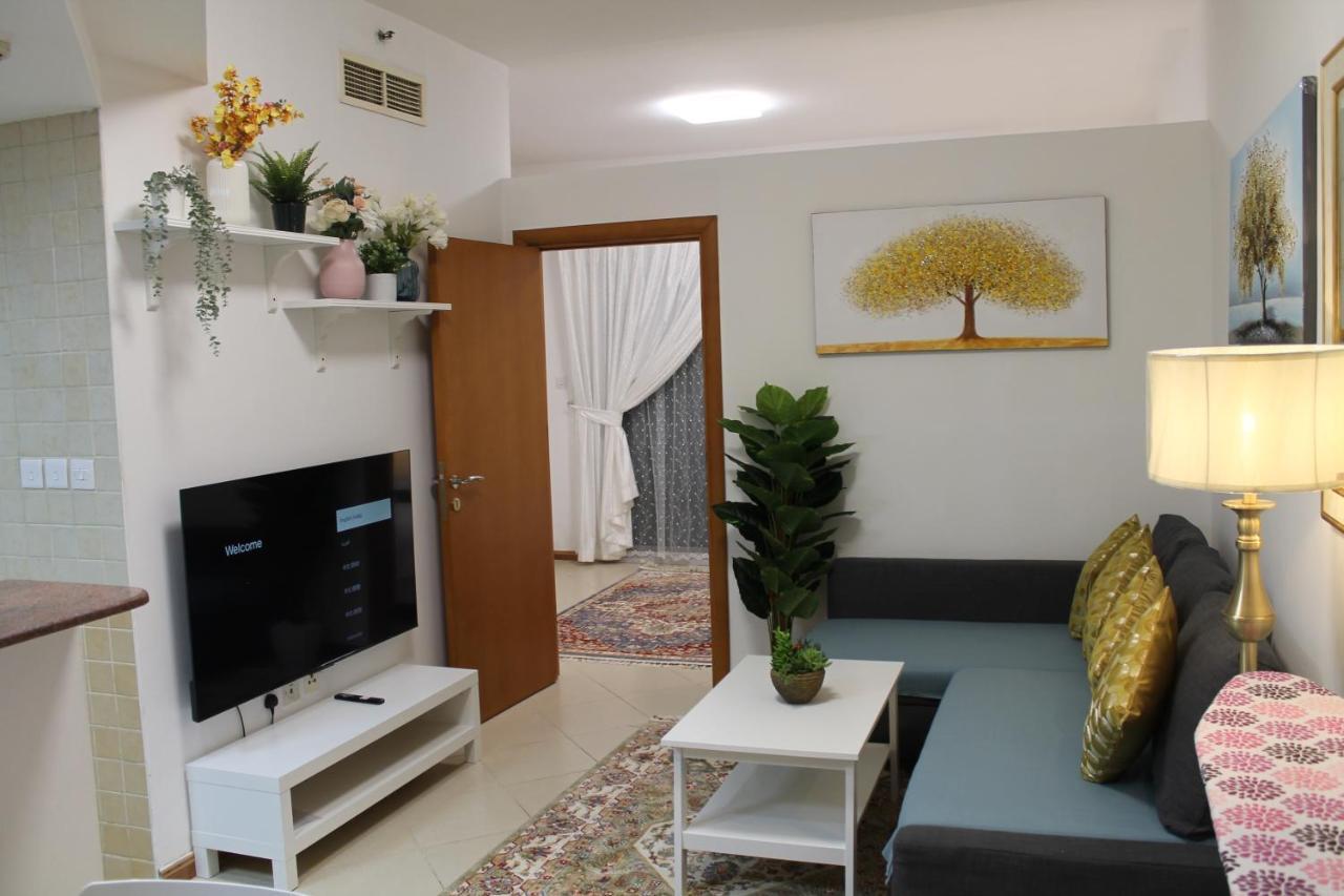 Newly Furnished Cozy 1 Bedroom Close To Jbr And Metro *
