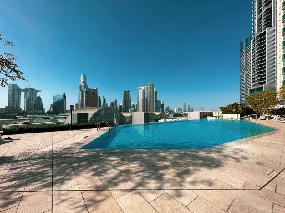 Magnificent Brand New Lux 3br Burj & Fountain View Dubai