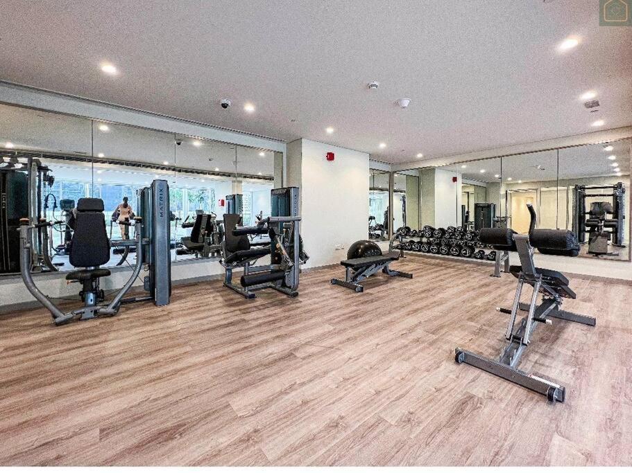 Turquoise - Downtown 1 Bedroom Business Bay - Canal View *