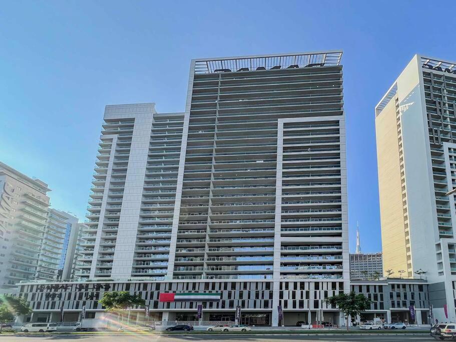 Turquoise - Downtown 1 Bedroom Business Bay - Canal View *