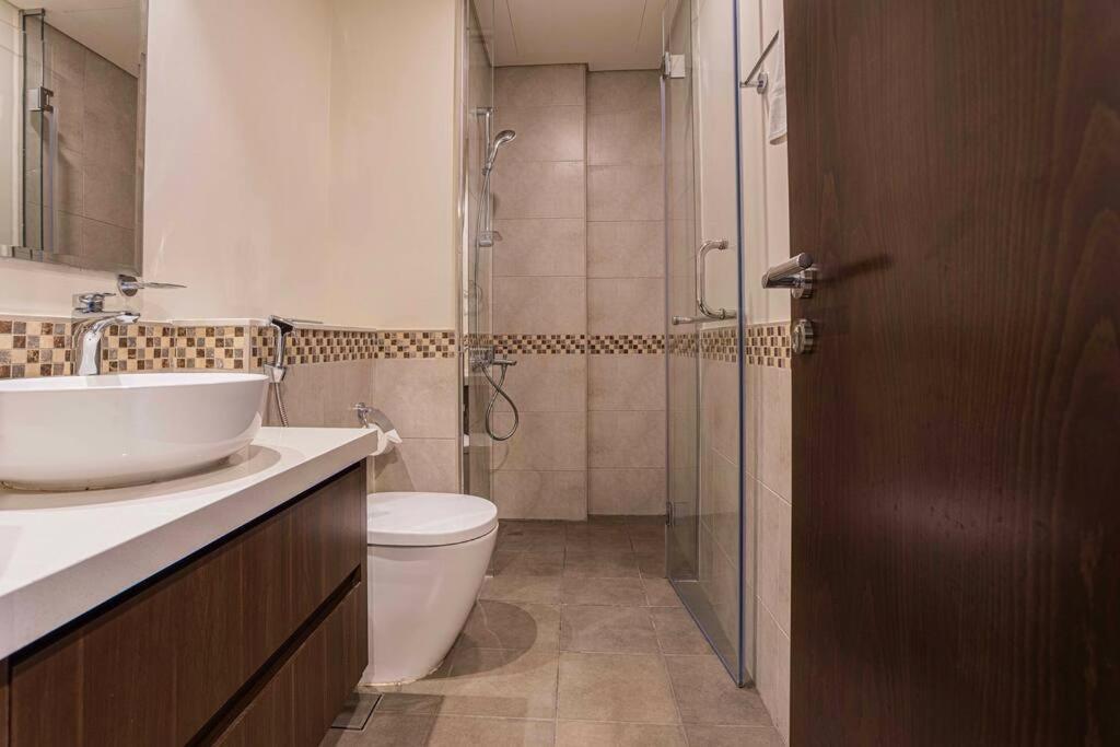 Turquoise - Downtown 1 Bedroom Business Bay - Canal View Dubai