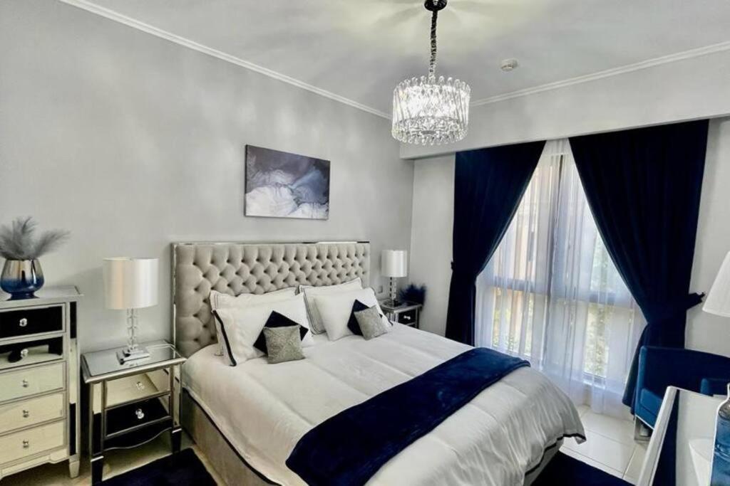 Daire Lux Burj Views -boulevard -prime Location Downtown