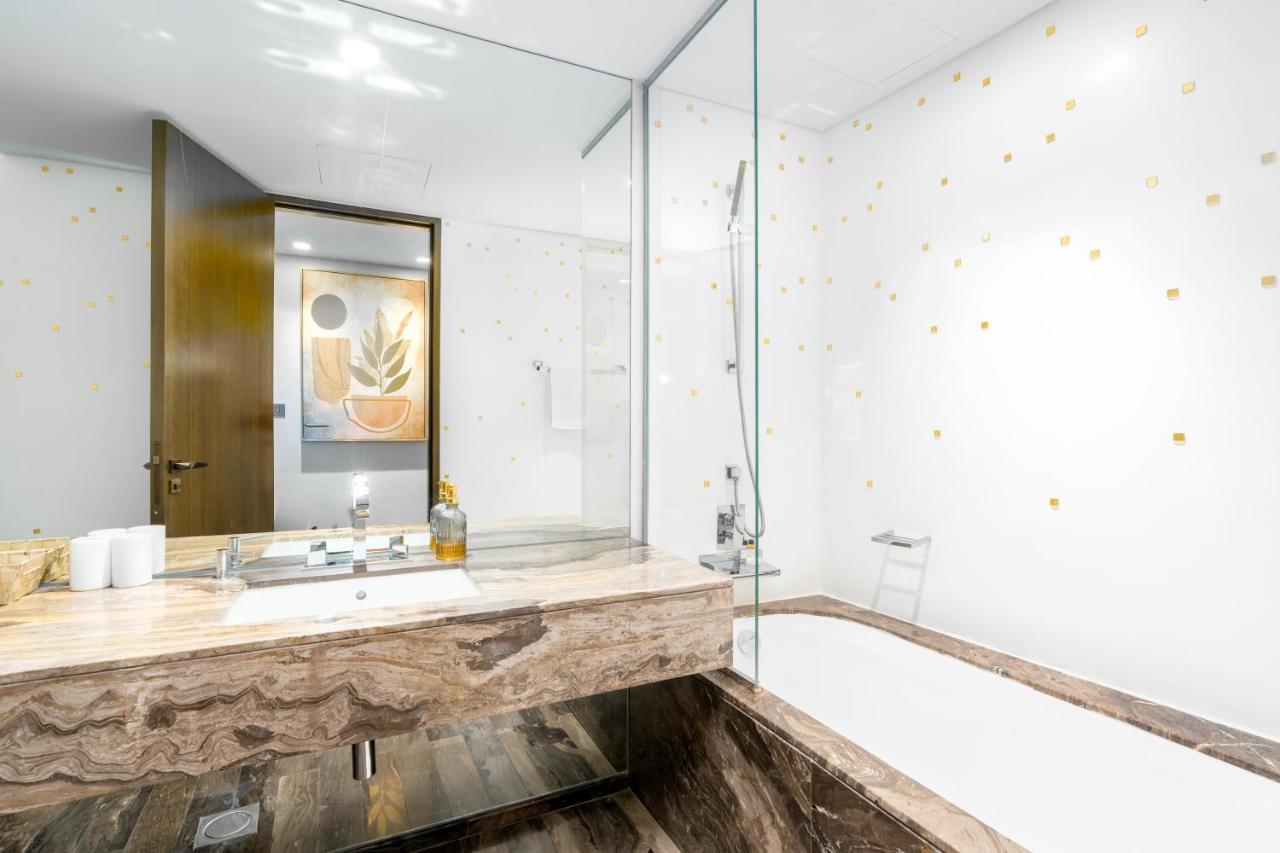 White Sage - Fendi With Full Palm Jumeirah View Apartment *