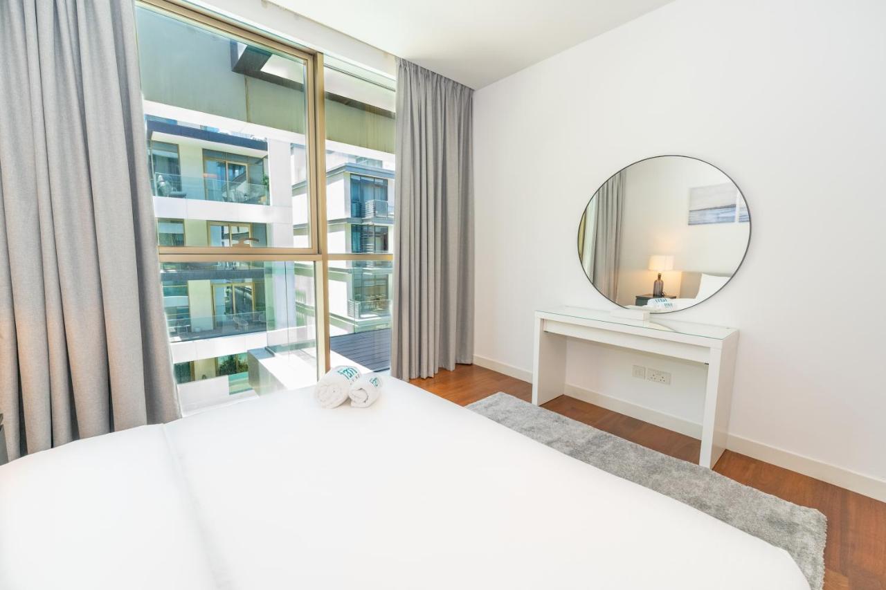 Fam Living - Walk - Urban Staycations Daire *