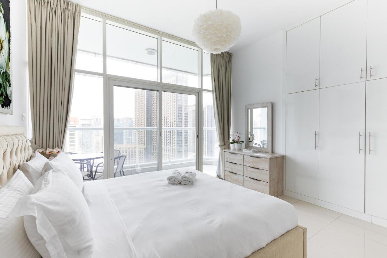 Apartment Exclusive Marina With Private Jacuzzi Dubai