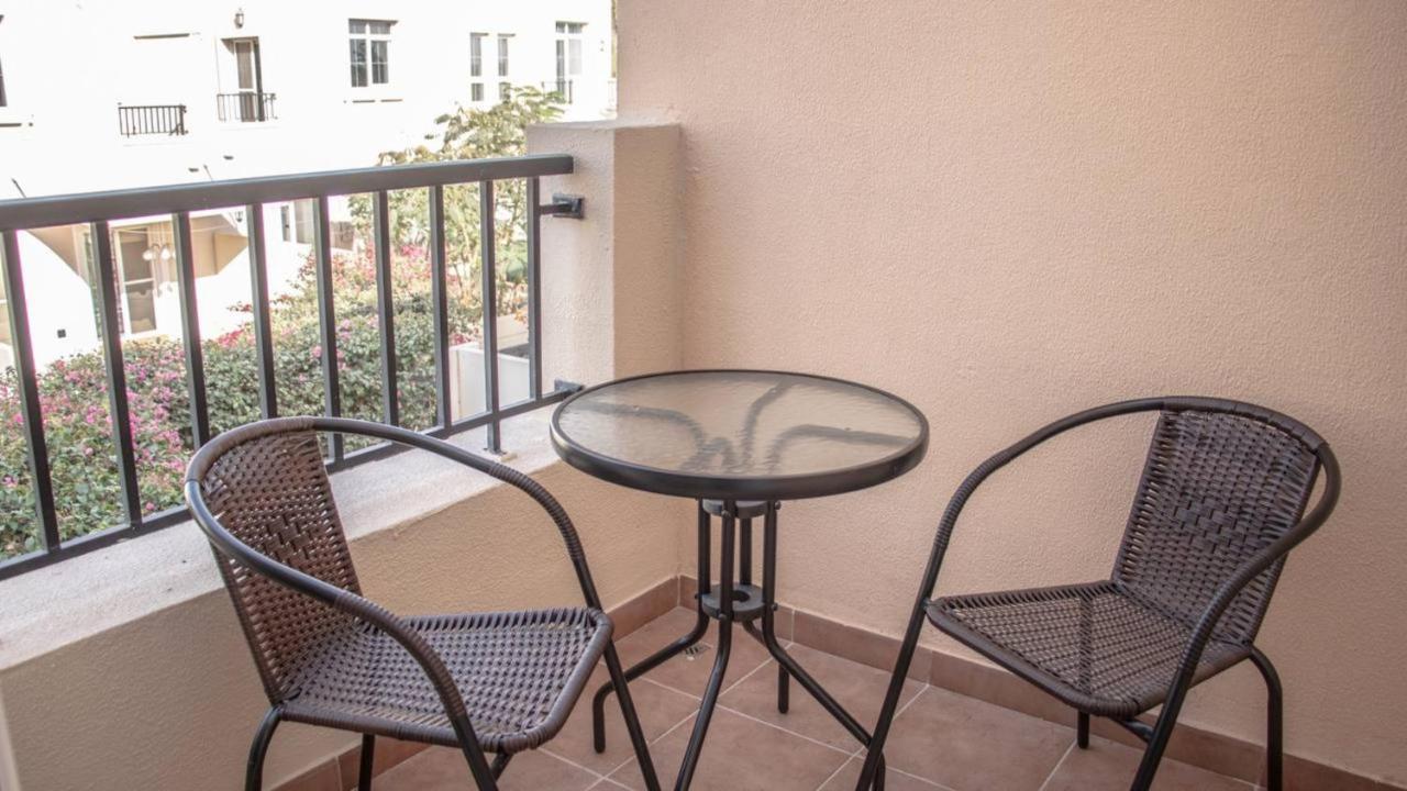 Cozy With Private Garden & Bbq
