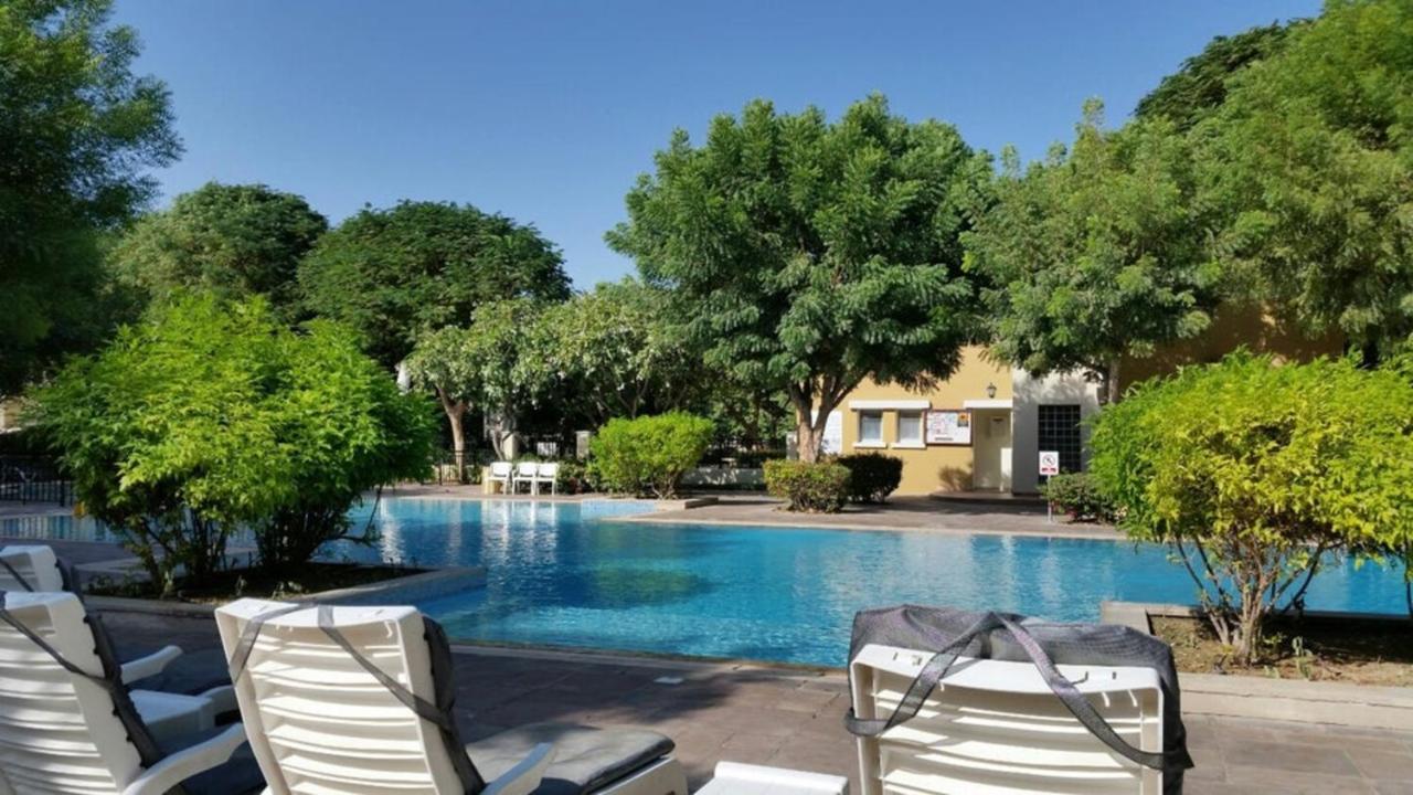 Cozy With Private Garden & Bbq