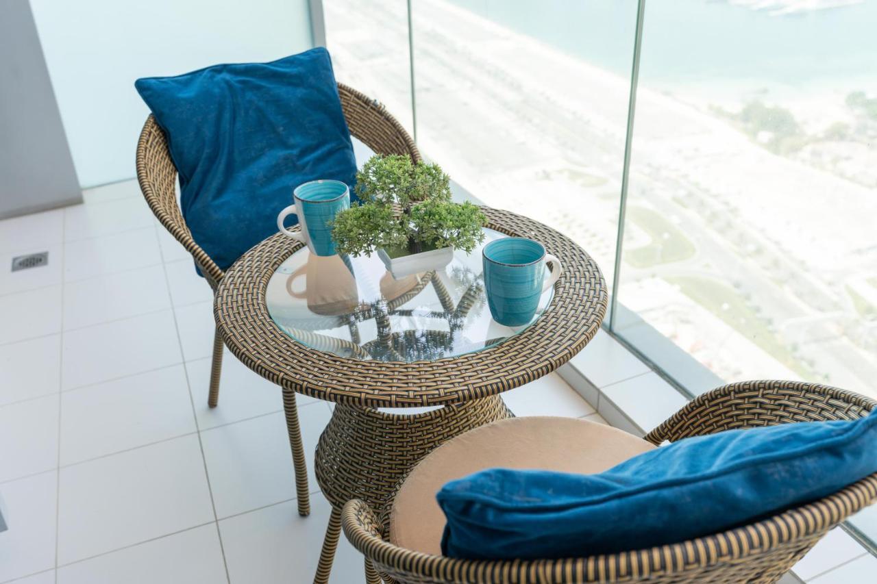White Sage - Fendi With Full Palm Jumeirah View Apartment