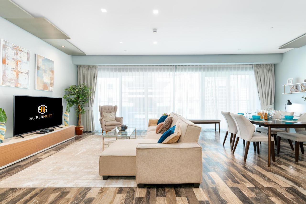 White Sage - Fendi With Full Palm Jumeirah View * Dubai