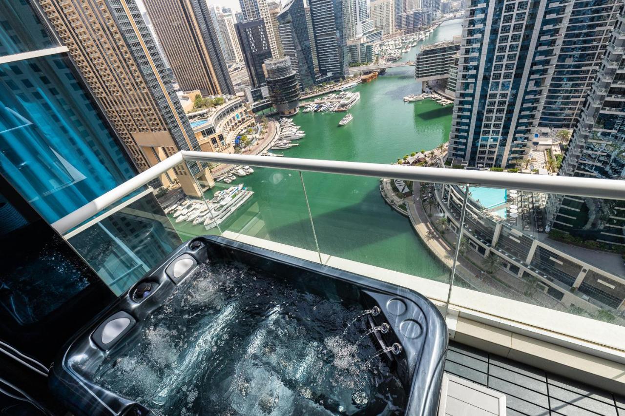 Exclusive Marina With Private Jacuzzi Dubai