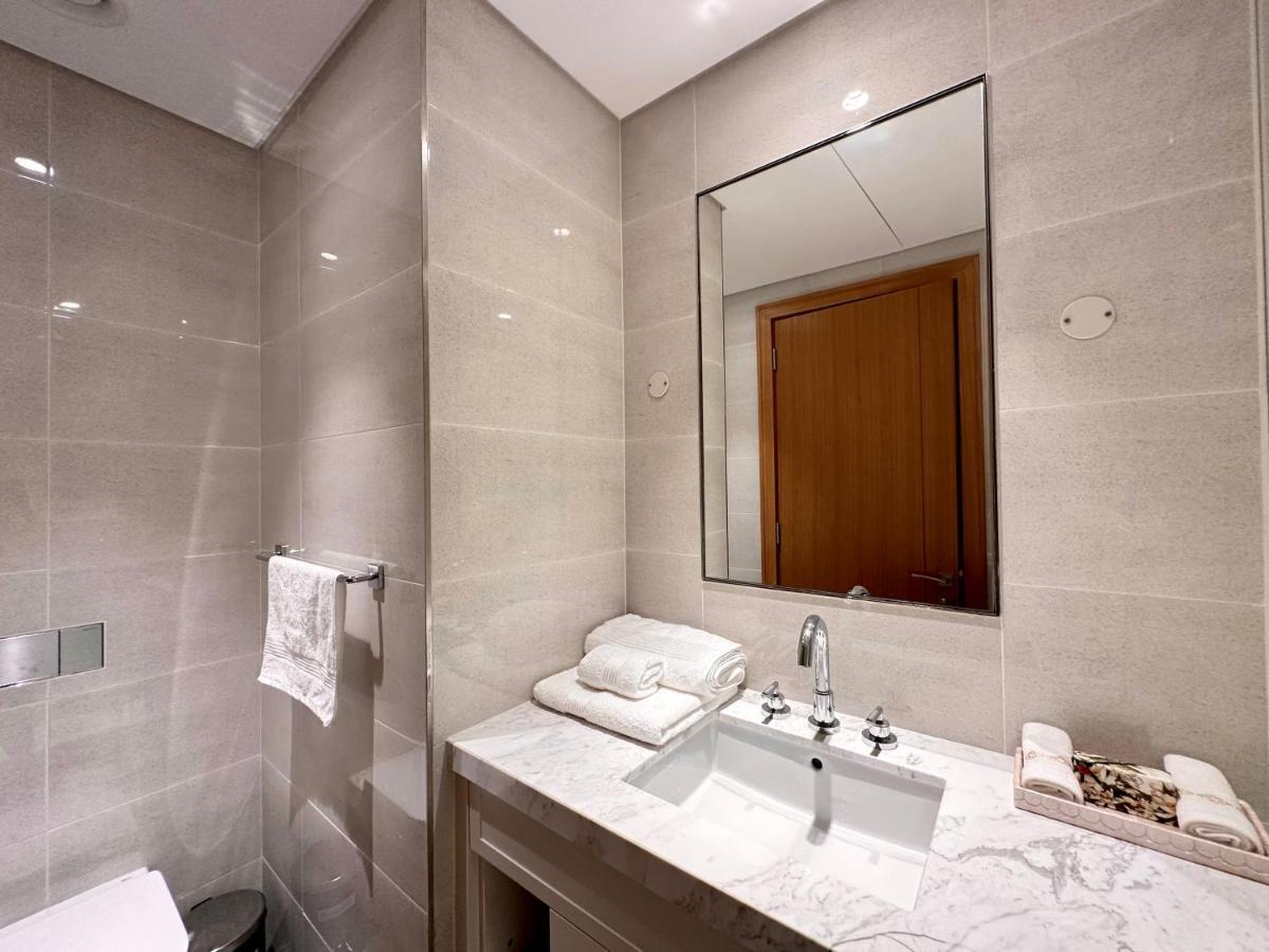 Opera Grand By Luxstay Holiday Homes *