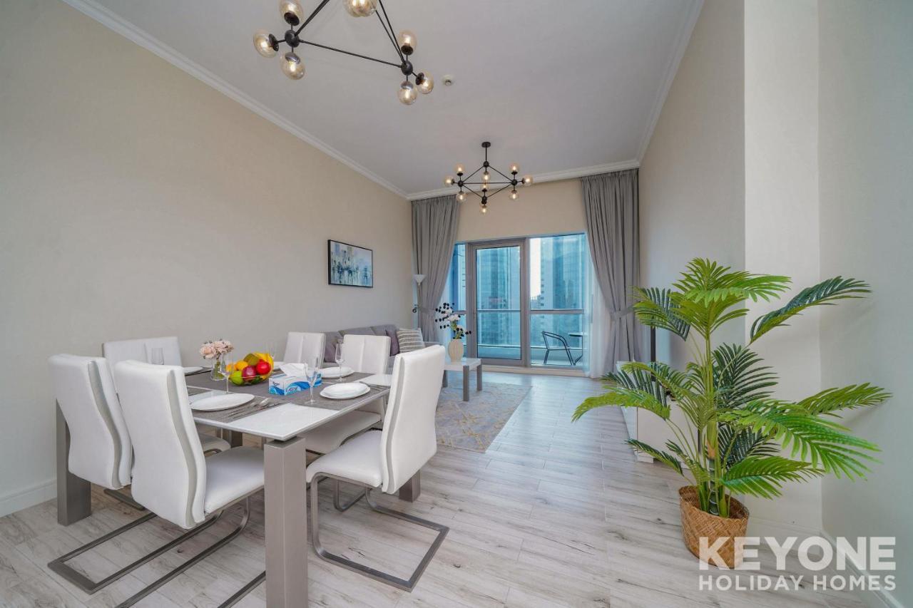 Contemporary Two Bedroom With Full Marina View Dubai