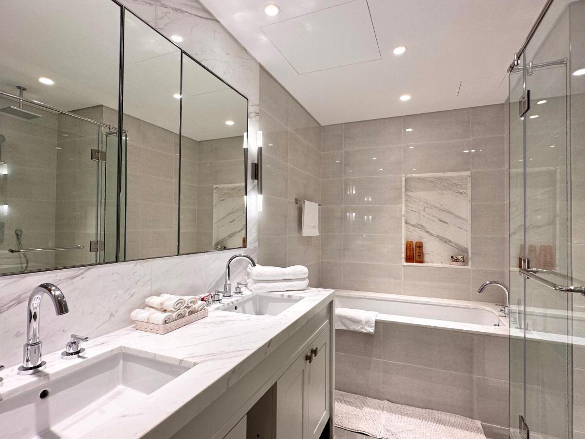 Opera Grand By Luxstay Holiday Homes *
