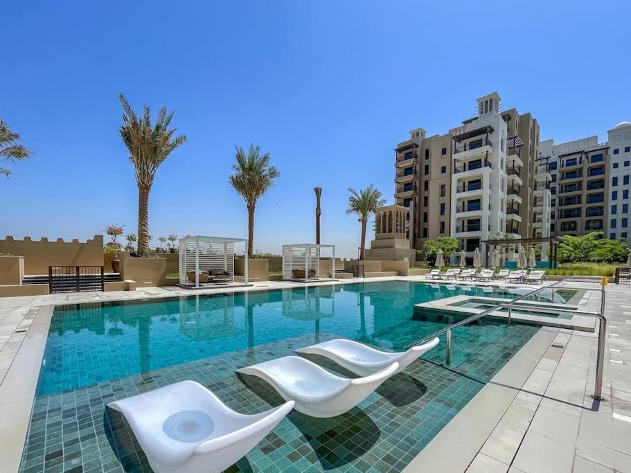 Vogue Jumeirah Living - Near Burj Al Arab & Dubai