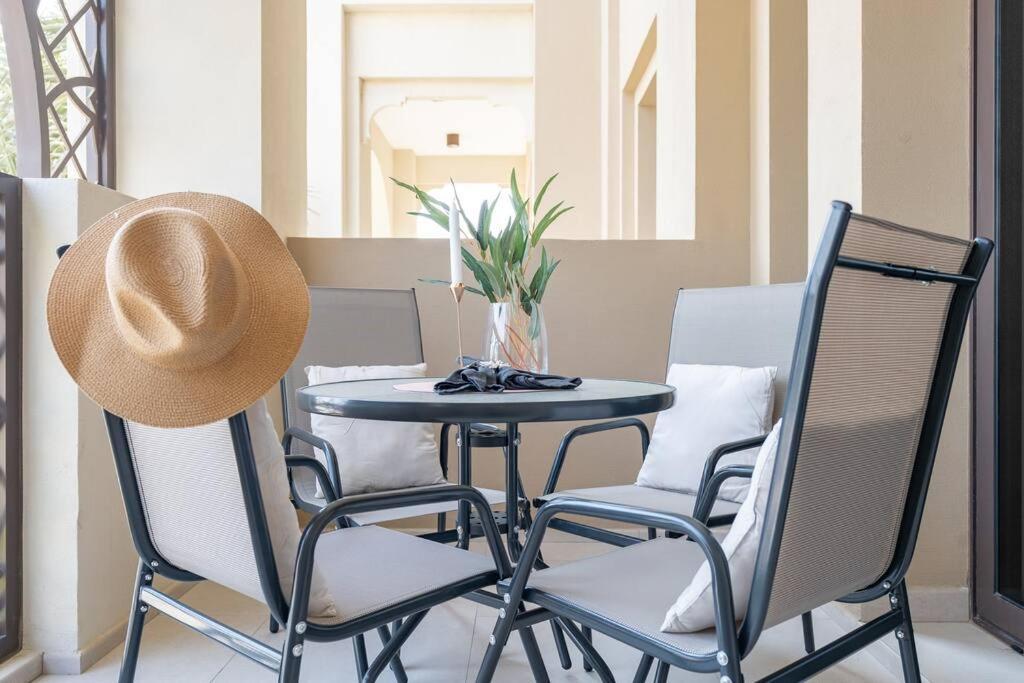 Vogue Jumeirah Living - Near Burj Al Arab & Dubai