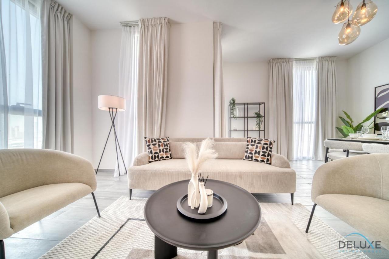 Placid 2br With Assistant At Mesk 1 Midtown Production By Deluxe Homes