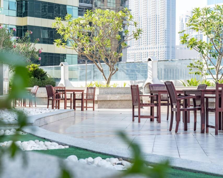 Daire Breathtaking Lake View In Jlt Metro Cluster Dubai