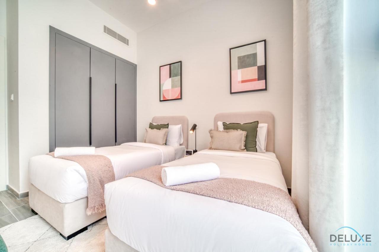 Placid 2br With Assistant At Mesk 1 Midtown Production By Deluxe Homes