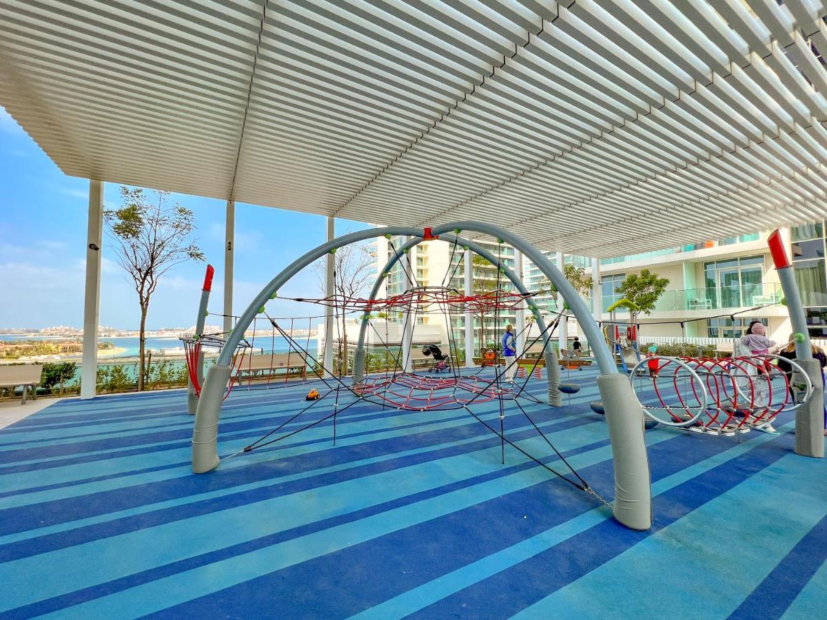 Fam Living - Beachfront Getaway In Emaar Beachfront - Private Access And Luxury Amenities * Dubai