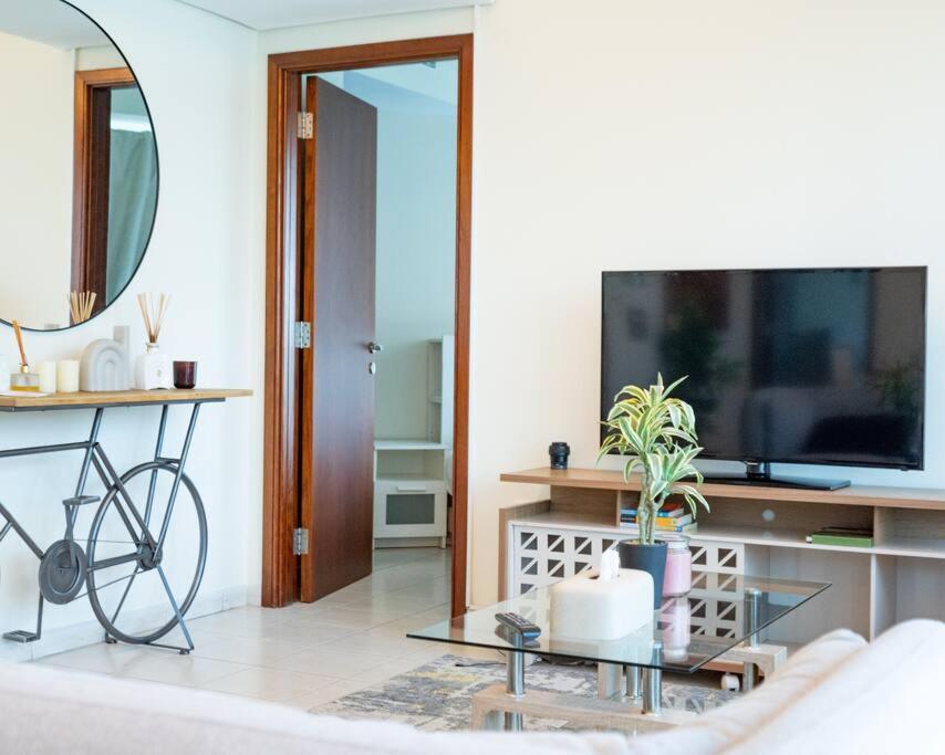 Daire Breathtaking Lake View In Jlt Metro Cluster