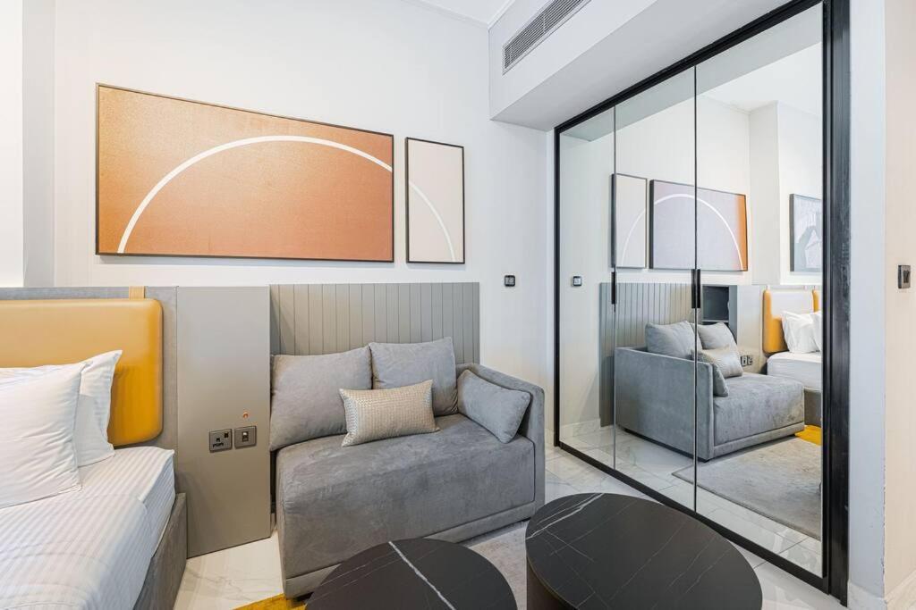 Daire Luxury Mag 318 In The Heart Of Business Bay *