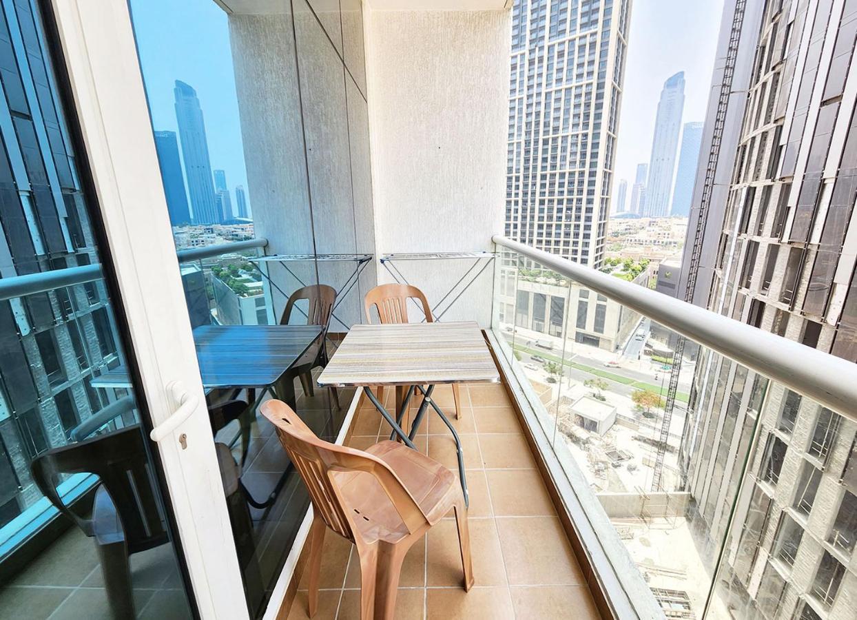 Rh- Relaxing Studio, Downtown With Private Balcony, Walk Away From Burj Khalifa Daire Dubai