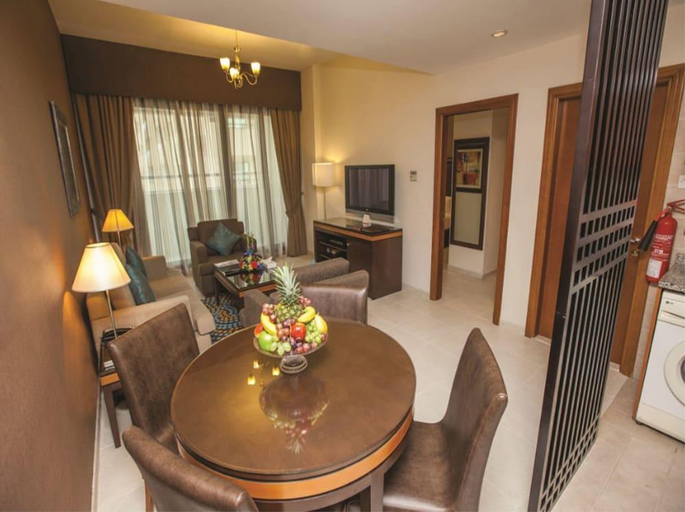 Xclusive Aparthotel Dubai