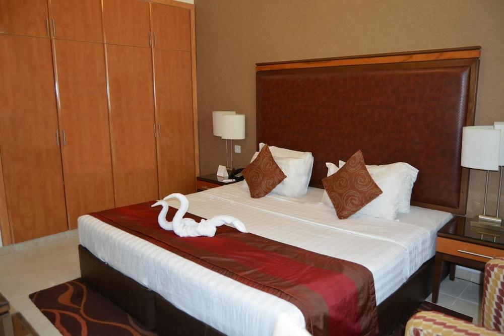 Xclusive Aparthotel Dubai