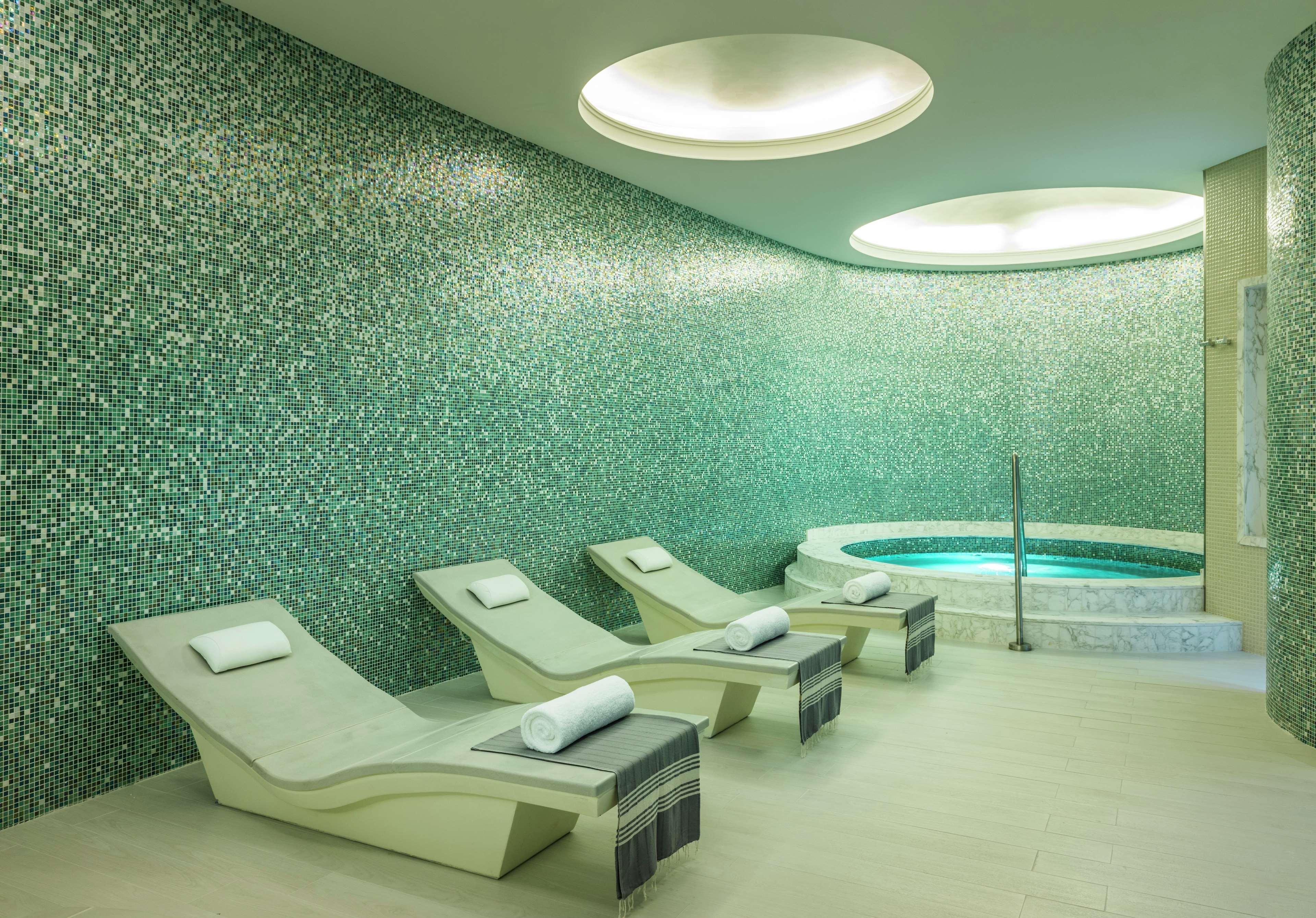 V Dubai, Curio Collection By Hilton Hotel 5*