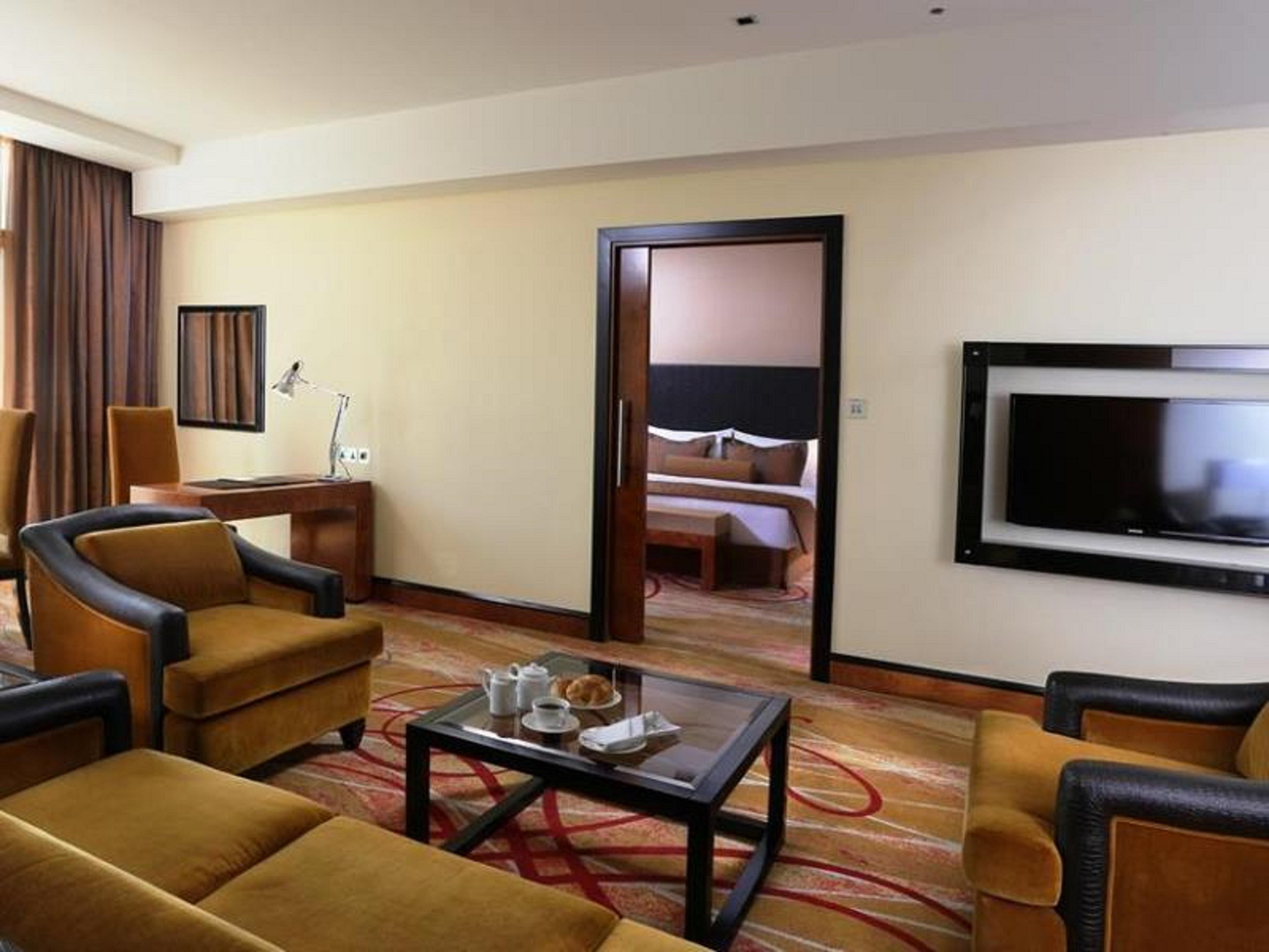 Hotel Millennium Airport